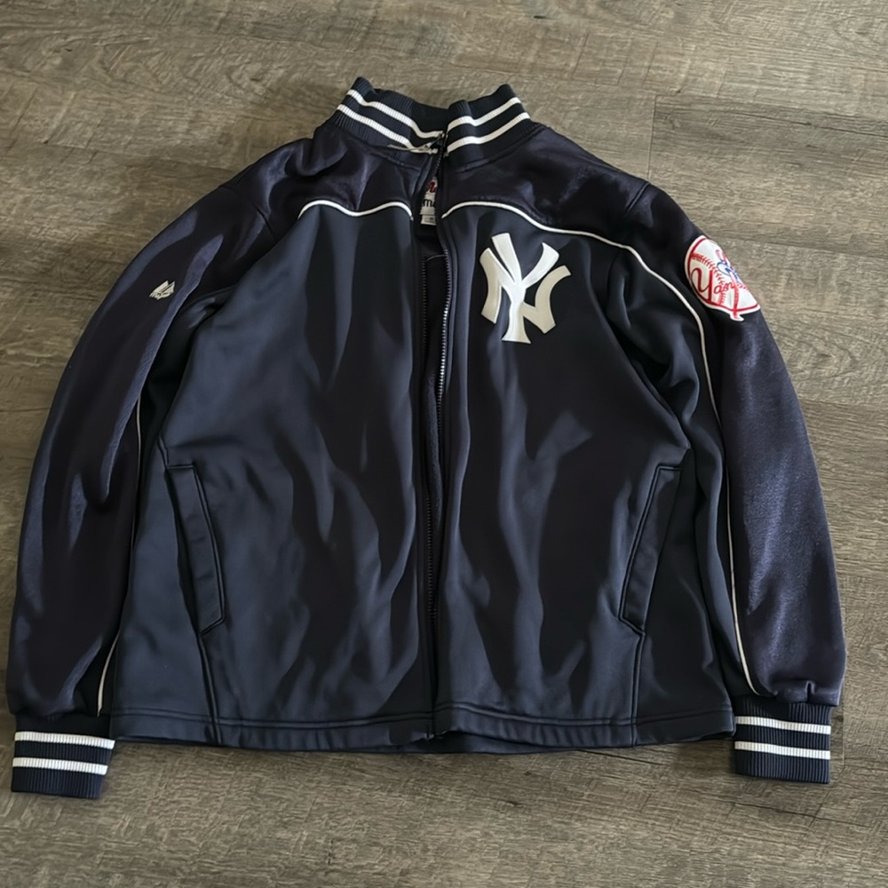 NY Yankees Majestic Jacket sz M Authentic Collection full Zip Unisex long sleeve